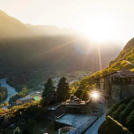 Del Lupo: Crown Of The Valtellina Villa