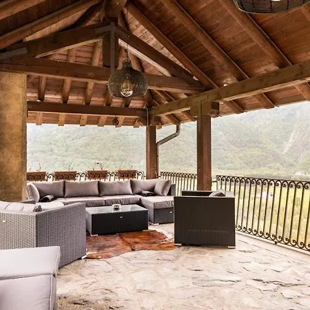 Villa Del Lupo: Crown Of The Valtellina *