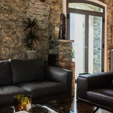 Villa Del Lupo: Crown Of The Valtellina Tresenda