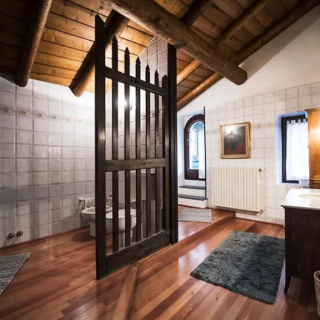 Villa Del Lupo: Crown Of The Valtellina