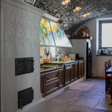 Villa Del Lupo: Crown Of The Valtellina